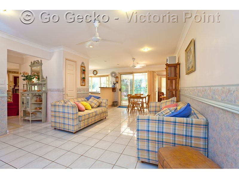 82 Pitt Street, Redland Bay QLD 4165