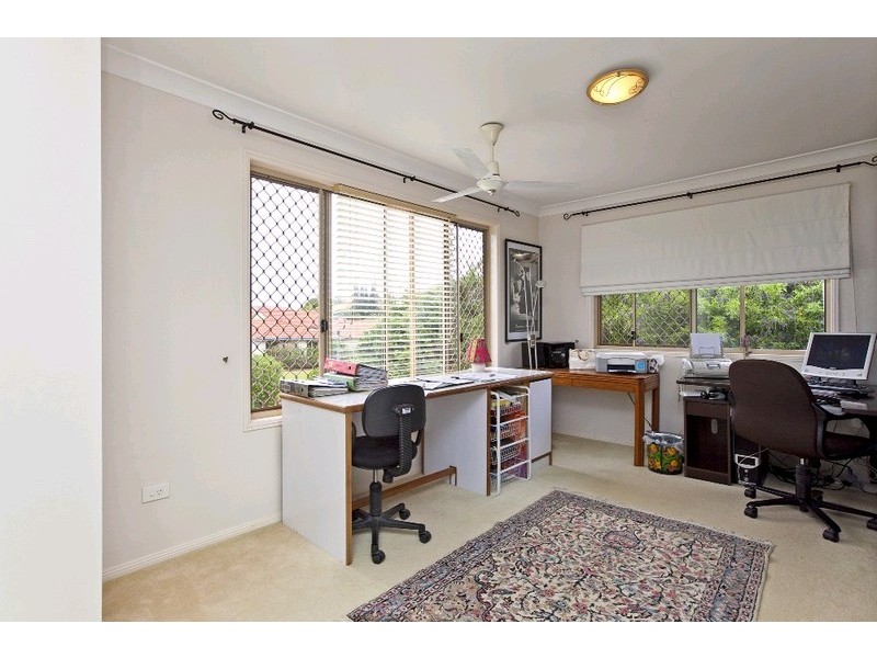 5 Hilary Avenue, Redland Bay QLD 4165