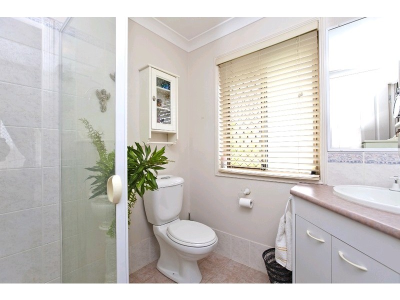 5 Hilary Avenue, Redland Bay QLD 4165