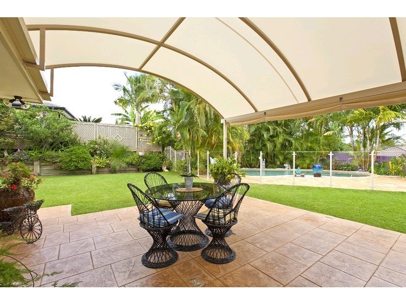 5 Hilary Avenue, Redland Bay QLD 4165