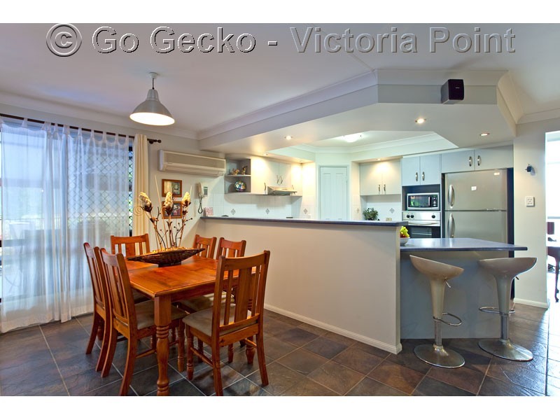 28 Grevillea  Street, Redland Bay QLD 4165