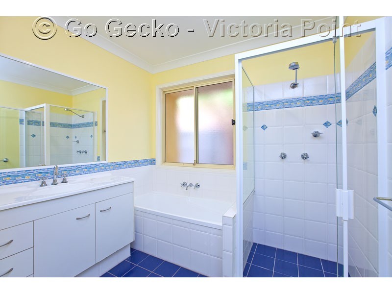 10 Braemar Court, Redland Bay QLD 4165