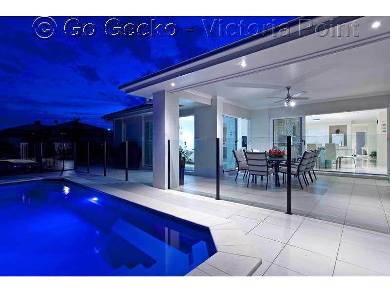 1 woodcrest Close, Redland Bay QLD 4165