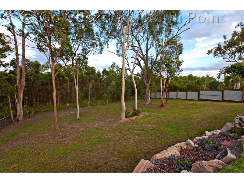 1 woodcrest Close, Redland Bay QLD 4165