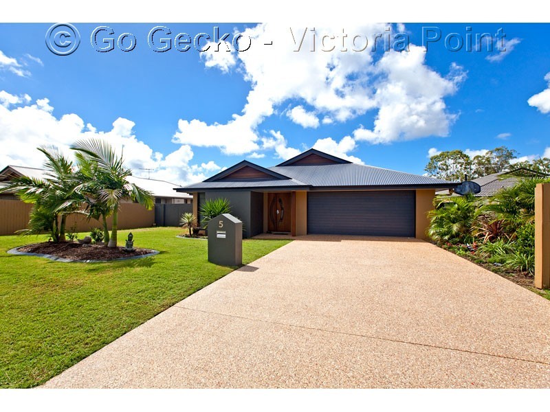 5 Mervyn Crescent, Redland Bay QLD 4165