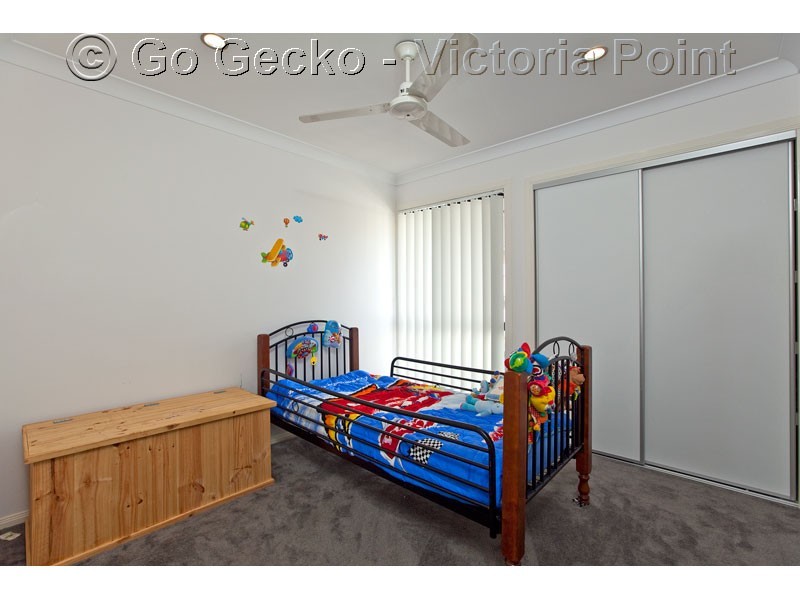 5 Mervyn Crescent, Redland Bay QLD 4165