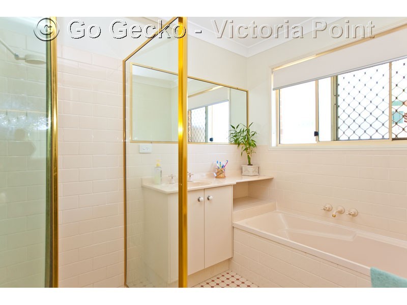 8 Bangalow Street, Victoria Point QLD 4165