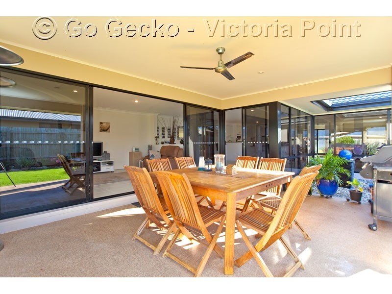 5 Cole Street, Redland Bay QLD 4165