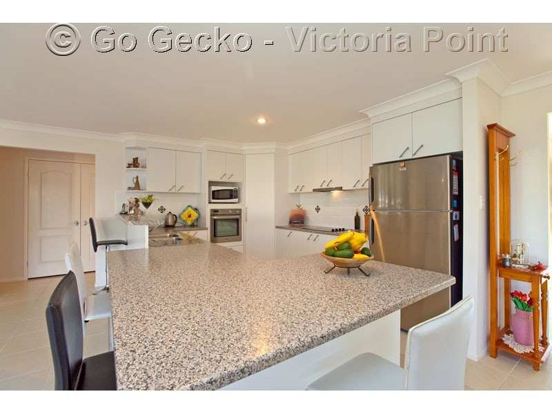 5 Cole Street, Redland Bay QLD 4165