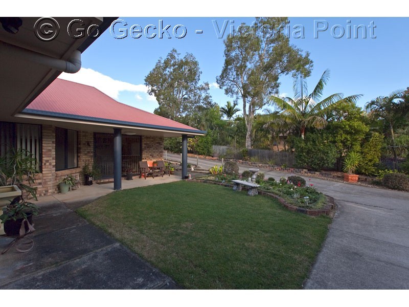12 Kalmia Drive, Redland Bay QLD 4165