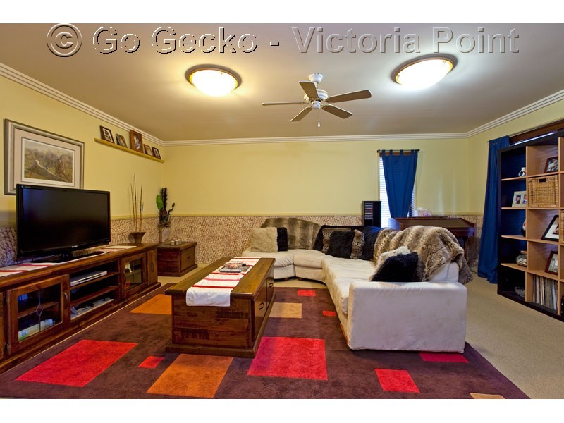 12 Kalmia Drive, Redland Bay QLD 4165