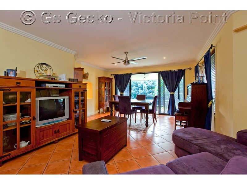 12 Kalmia Drive, Redland Bay QLD 4165