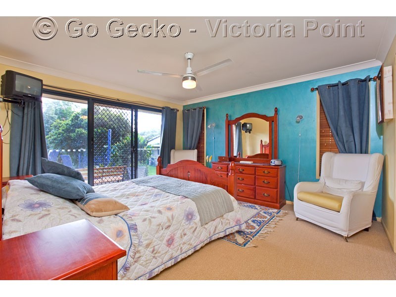 12 Kalmia Drive, Redland Bay QLD 4165