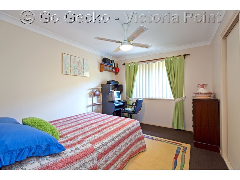 12 Kalmia Drive, Redland Bay QLD 4165