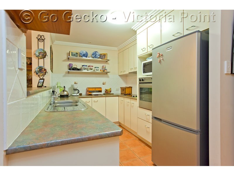 12 Kalmia Drive, Redland Bay QLD 4165