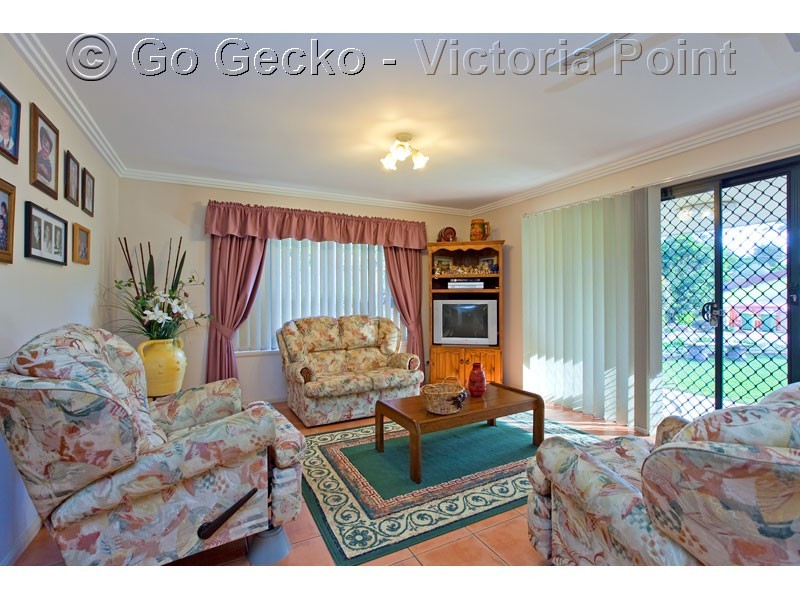 12 Kalmia Drive, Redland Bay QLD 4165