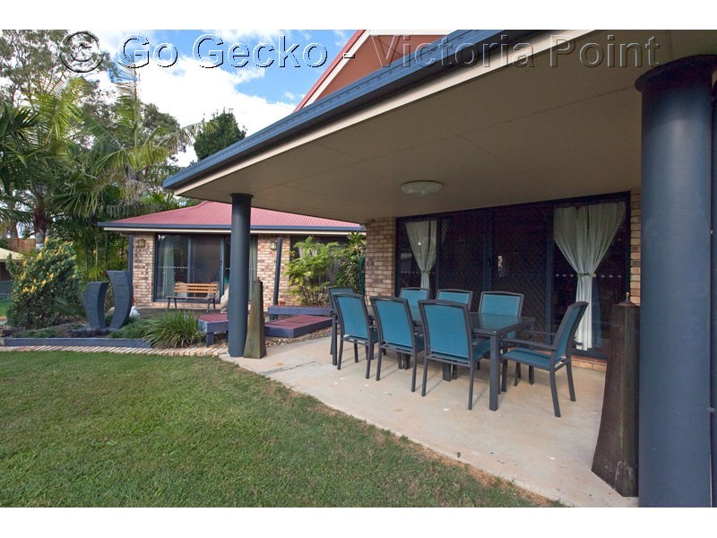 12 Kalmia Drive, Redland Bay QLD 4165