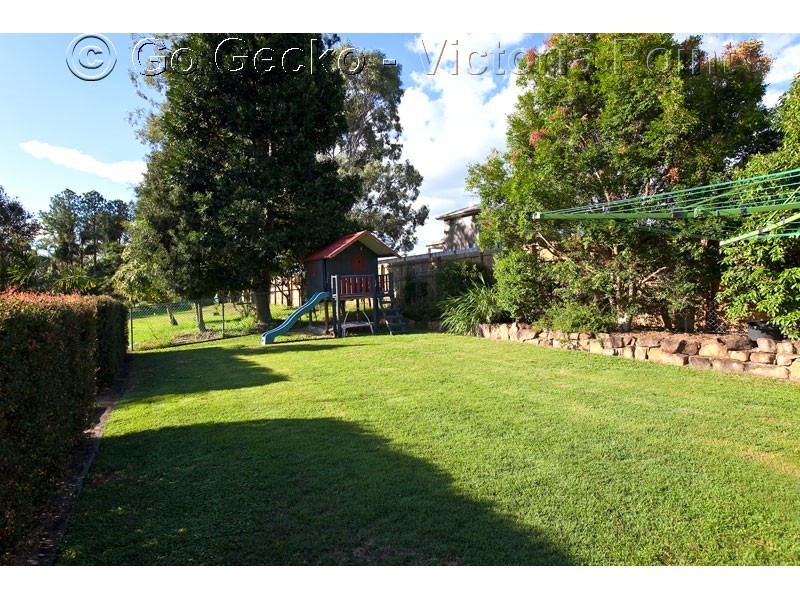 12 Kalmia Drive, Redland Bay QLD 4165