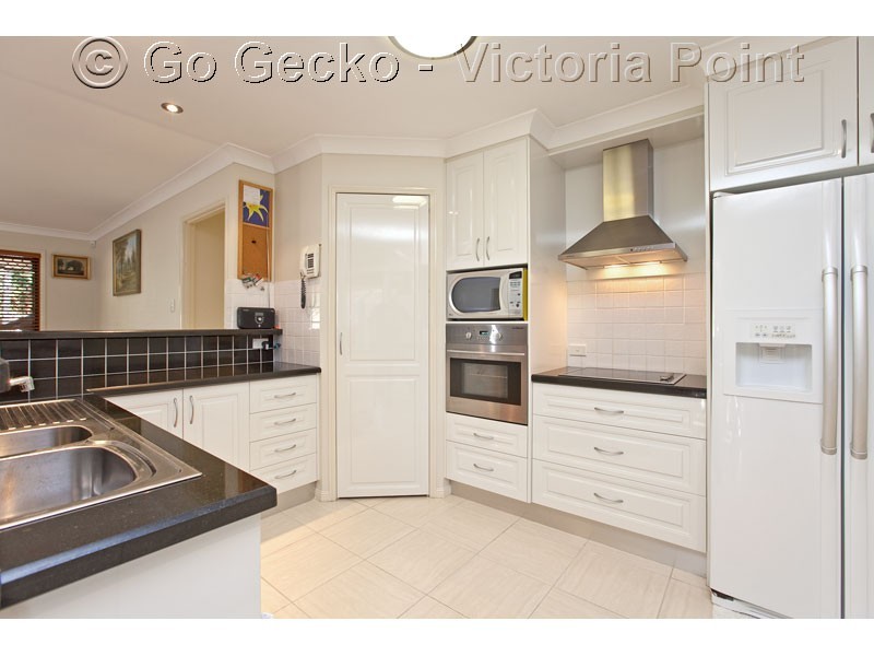 1 Syracuse Street, Redland Bay QLD 4165