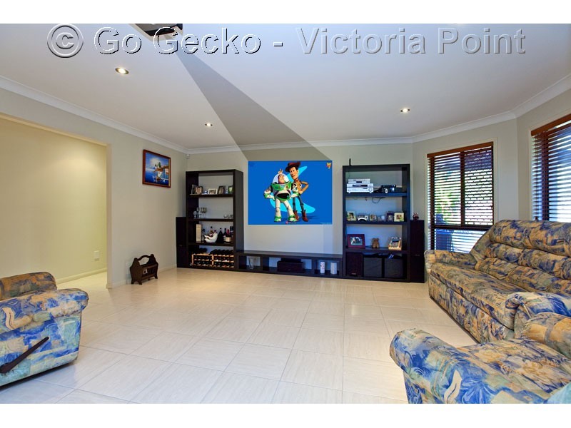 1 Syracuse Street, Redland Bay QLD 4165