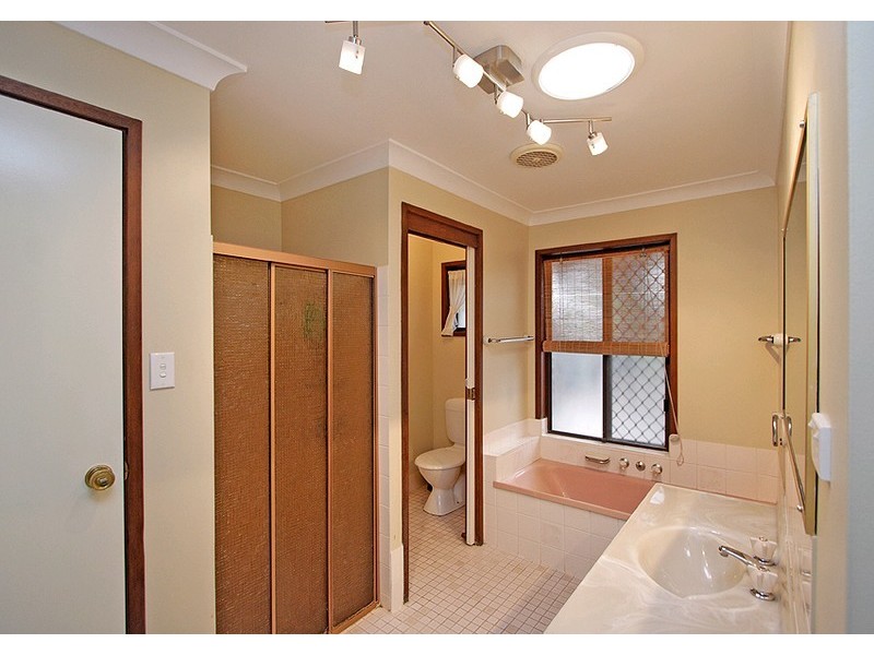 12 Witney Court, Alexandra Hills QLD 4161