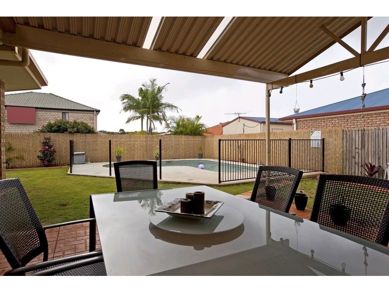 24 Daysland Street, Victoria Point QLD 4165