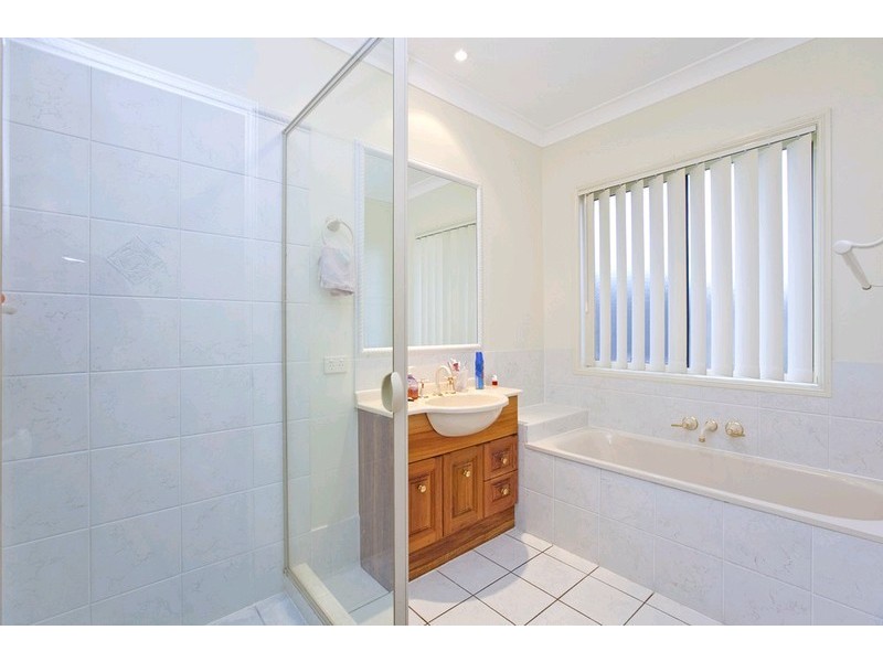 24 Daysland Street, Victoria Point QLD 4165