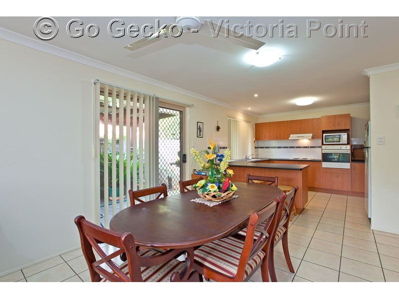 4 Couran Court, Redland Bay QLD 4165