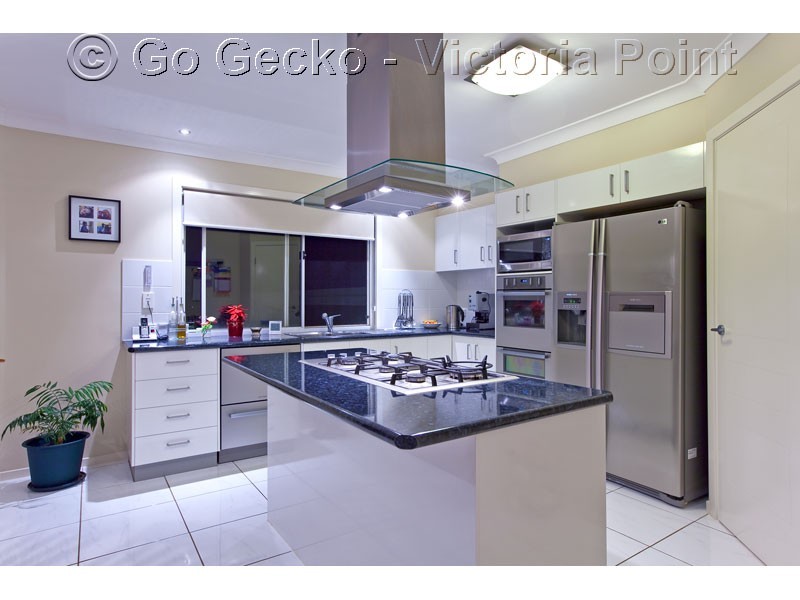 38 Huntly Place, Redland Bay QLD 4165