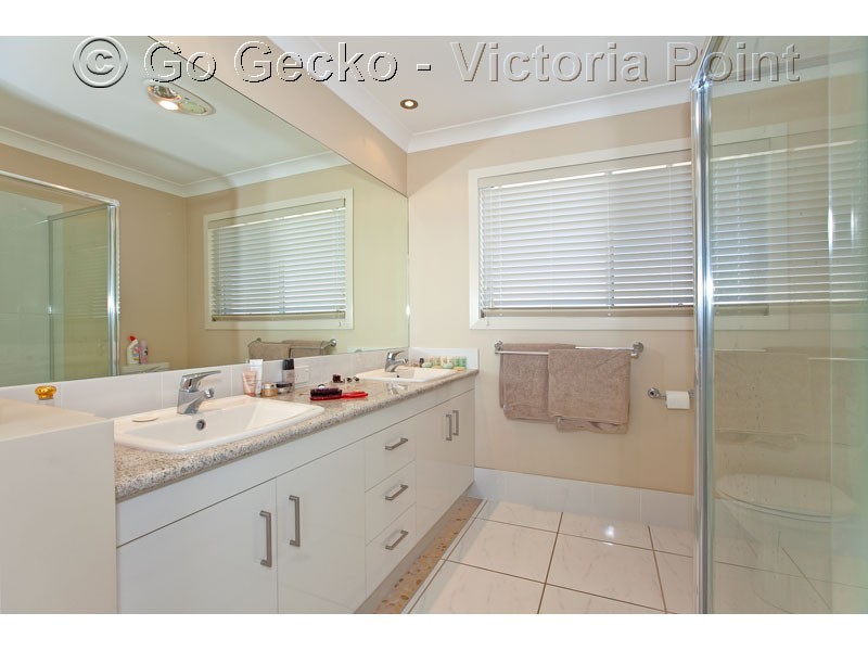 38 Huntly Place, Redland Bay QLD 4165
