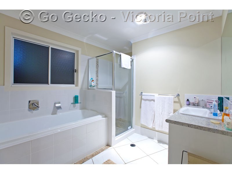 38 Huntly Place, Redland Bay QLD 4165