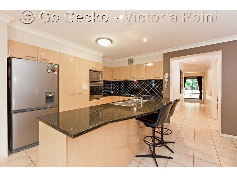 20 Keirnan Street, Redland Bay QLD 4165