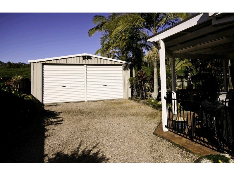 16 Terrier Court, Redland Bay QLD 4165