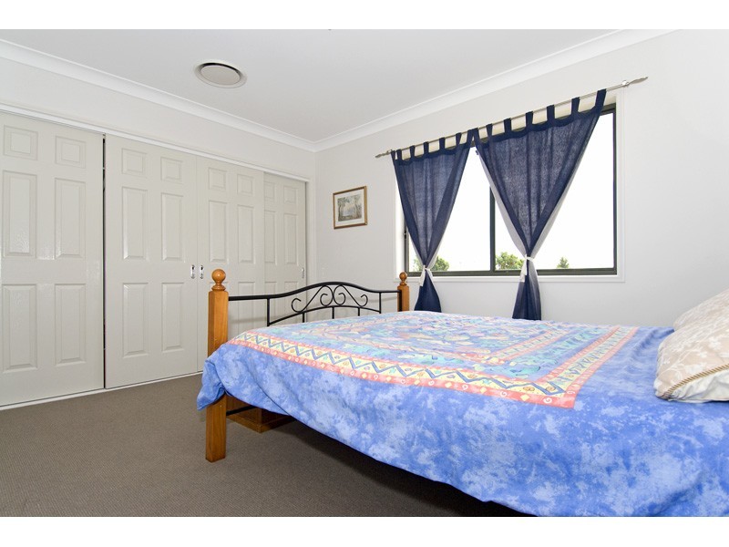 9 Nevis Court, Redland Bay QLD 4165