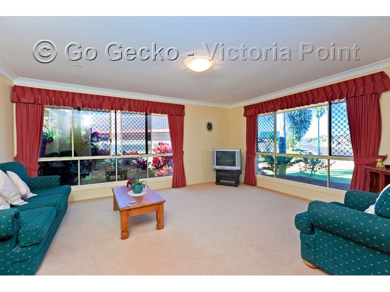 7 Viewfield Street, Redland Bay QLD 4165