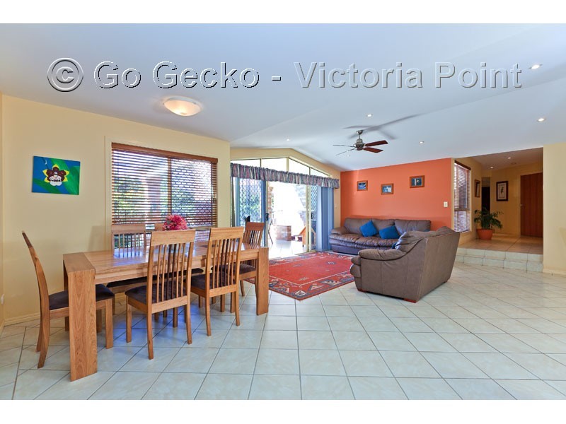 7 Viewfield Street, Redland Bay QLD 4165