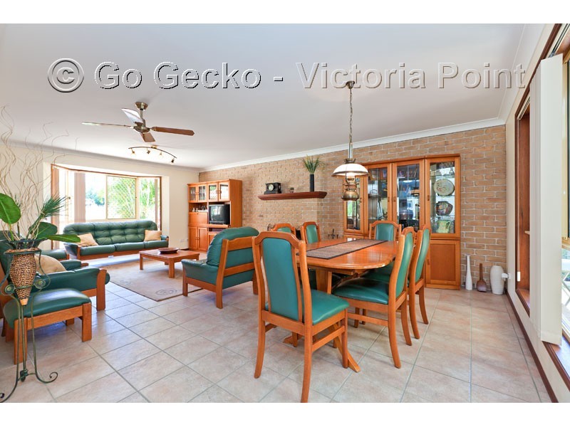 26 Lawn Terrace, Capalaba QLD 4157