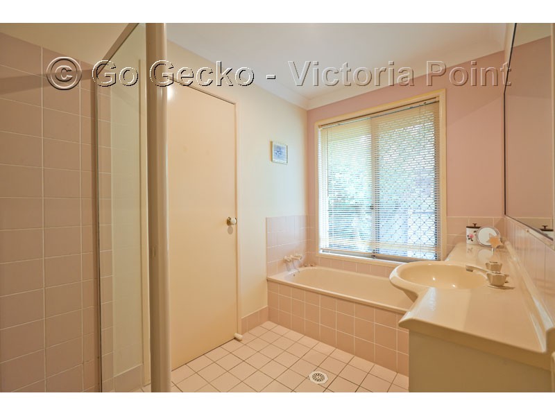 4 Bangalow Street, Victoria Point QLD 4165