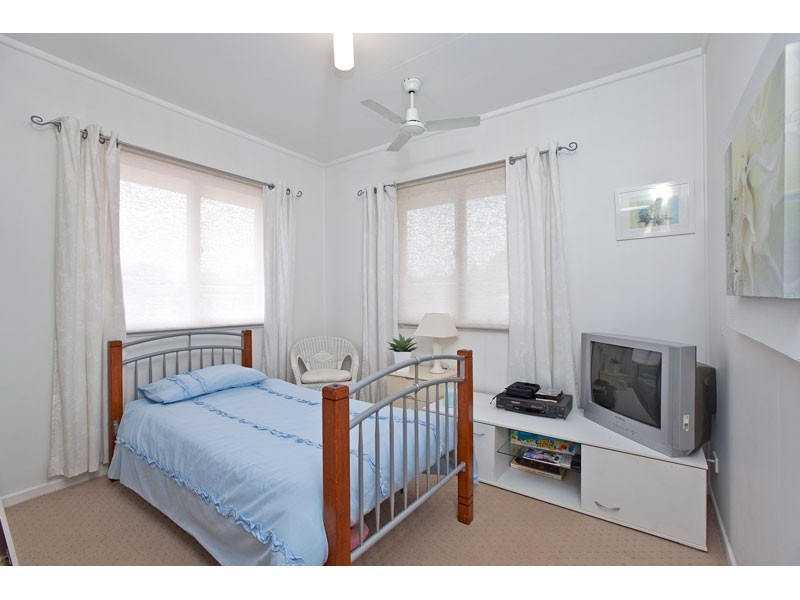 99 Colburn Avenue, Victoria Point QLD 4165