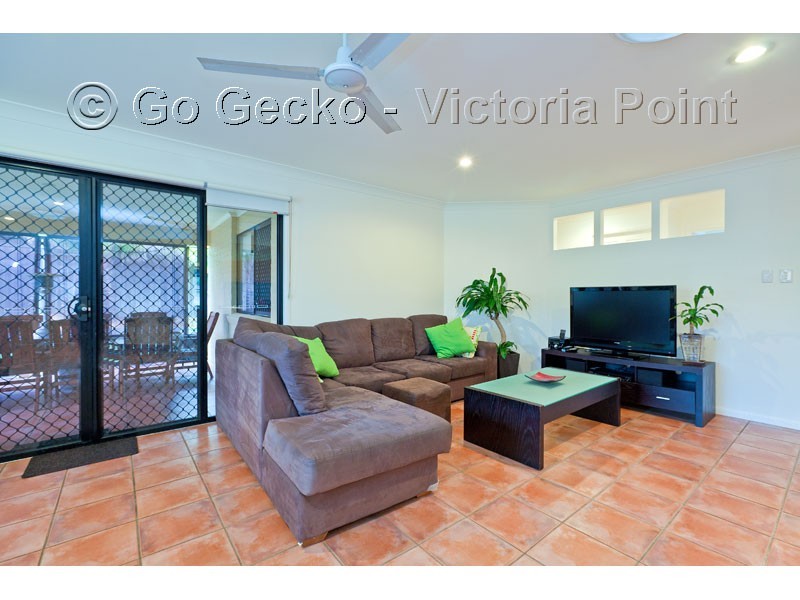 8 Glenbrook Avenue, Victoria Point QLD 4165