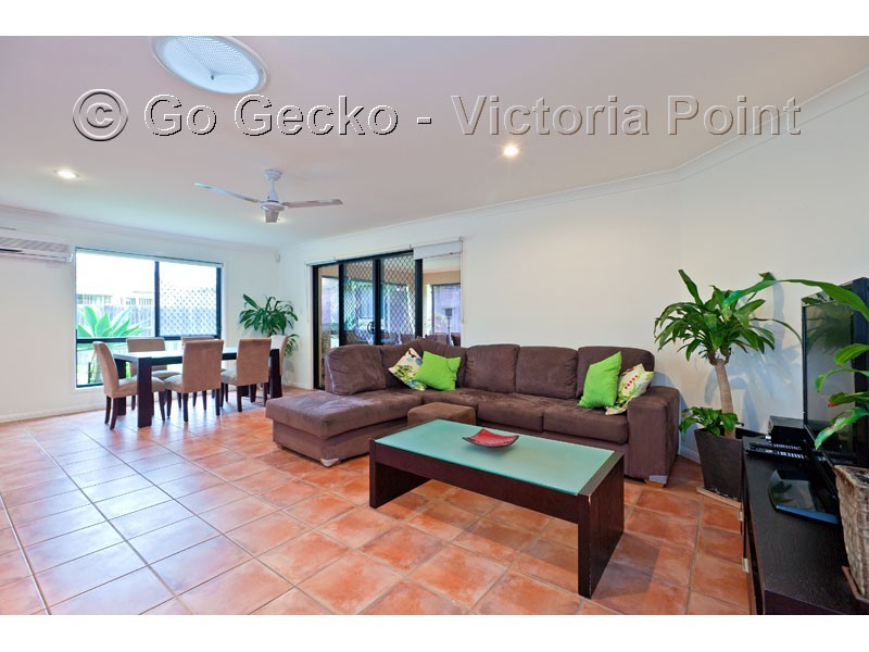 8 Glenbrook Avenue, Victoria Point QLD 4165