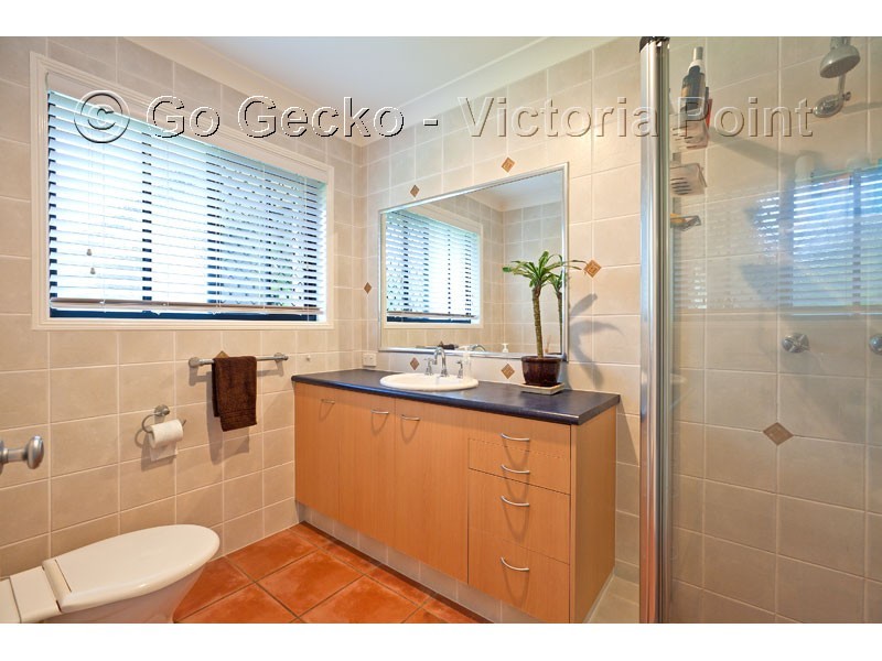 8 Glenbrook Avenue, Victoria Point QLD 4165