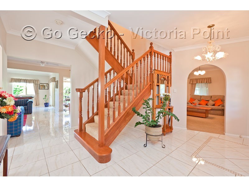 7 Crompton Court, Victoria Point QLD 4165