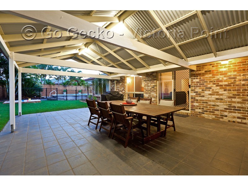 2 Lomond Place, Victoria Point QLD 4165