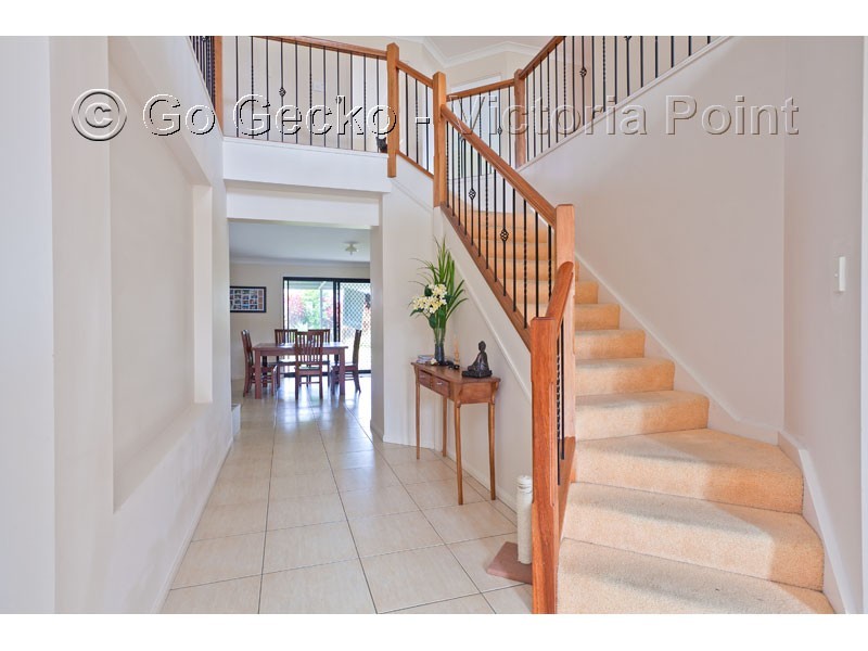 19 Sandy Cove Place, Redland Bay QLD 4165