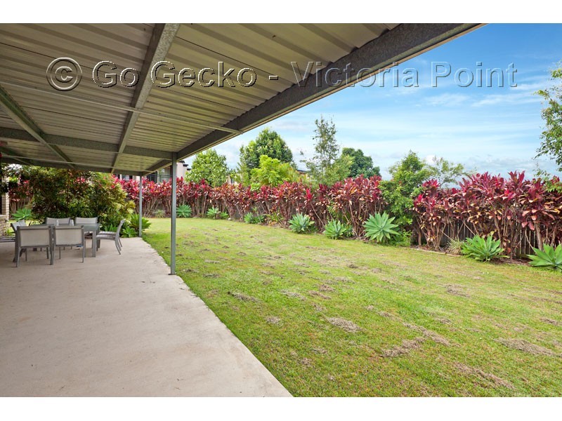 19 Sandy Cove Place, Redland Bay QLD 4165