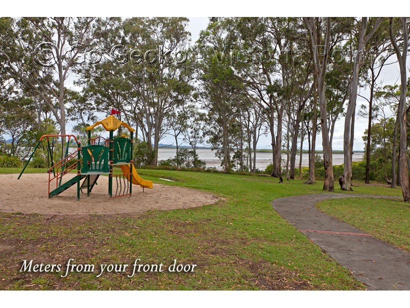 19 Sandy Cove Place, Redland Bay QLD 4165