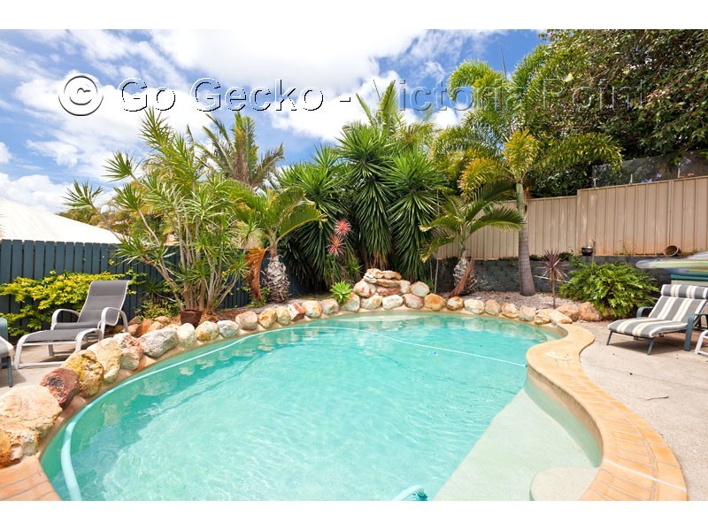 10 Roger Court, Redland Bay QLD 4165
