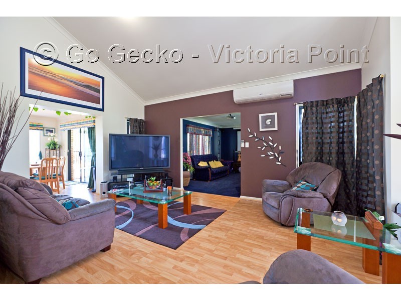 10 Roger Court, Redland Bay QLD 4165