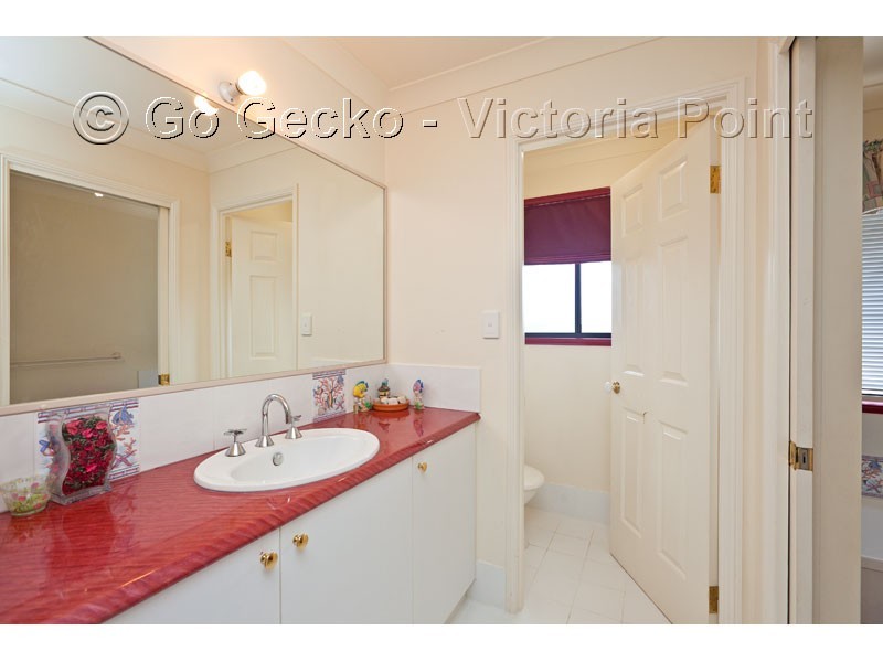 10 Roger Court, Redland Bay QLD 4165